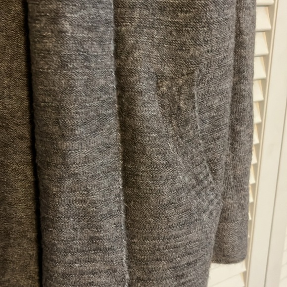 Rebecca Elliott size medium cardigan - Picture 3 of 4